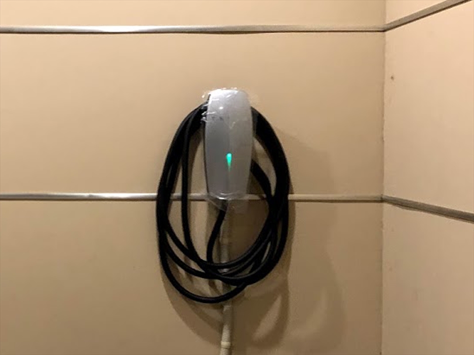 【電気自動車充電器】牛久市　N様邸　テスラウォールコネクター設置工事